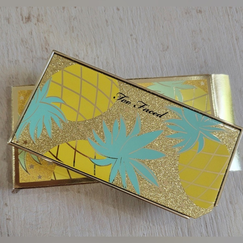 NWT Too Faced Sparkling Pineapple Eye Shadow Palette - Picture 2 of 3